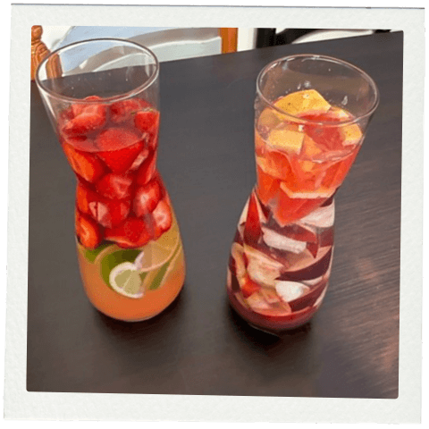 boisson aromatisee aux fraises et citrons verts a preparer avec les personnes agees