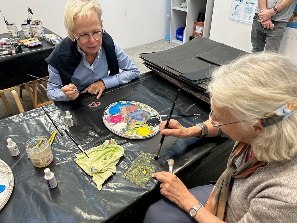 atelier peinture art therapie avec le service escapassions mulhouse amaelles